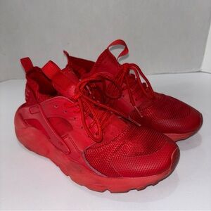 Nike Air Huarache Athletic Sneakers Triple Red Women’s Size 8 #819685-011